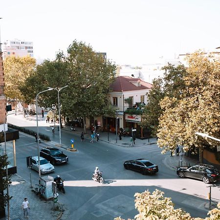 Barrikada Str Modern Apartments - The Nest Tirana Extérieur photo