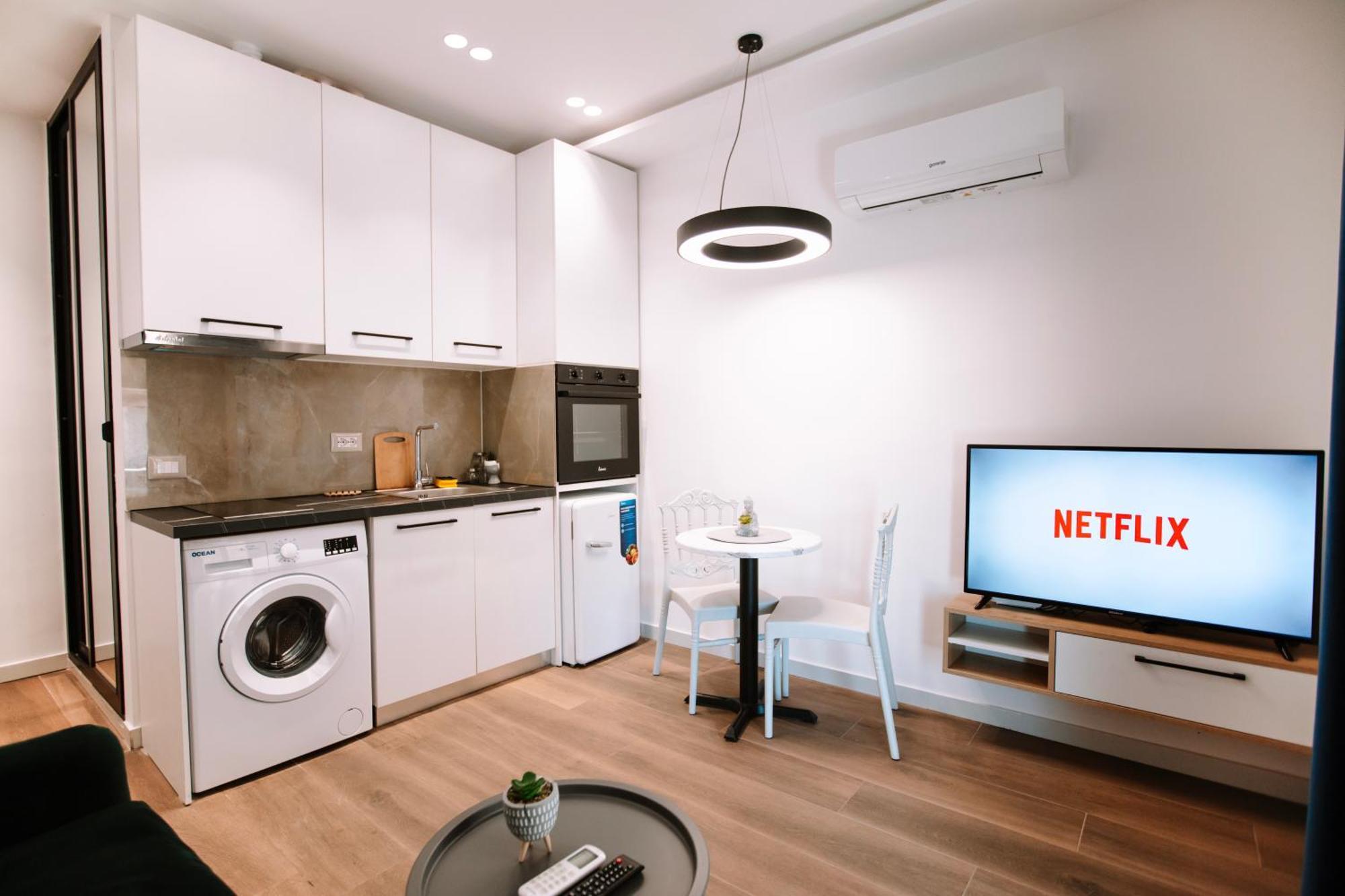 Barrikada Str Modern Apartments - The Nest Tirana Extérieur photo