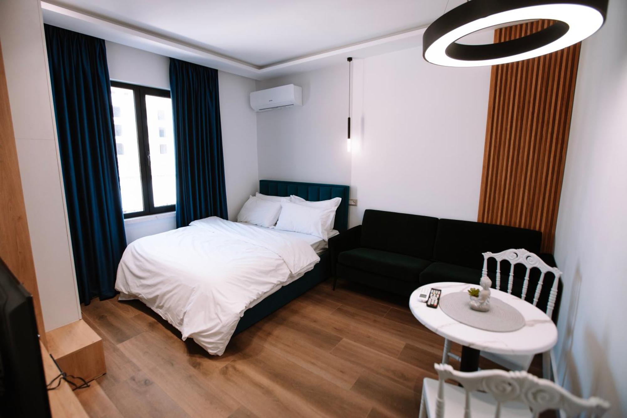 Barrikada Str Modern Apartments - The Nest Tirana Extérieur photo