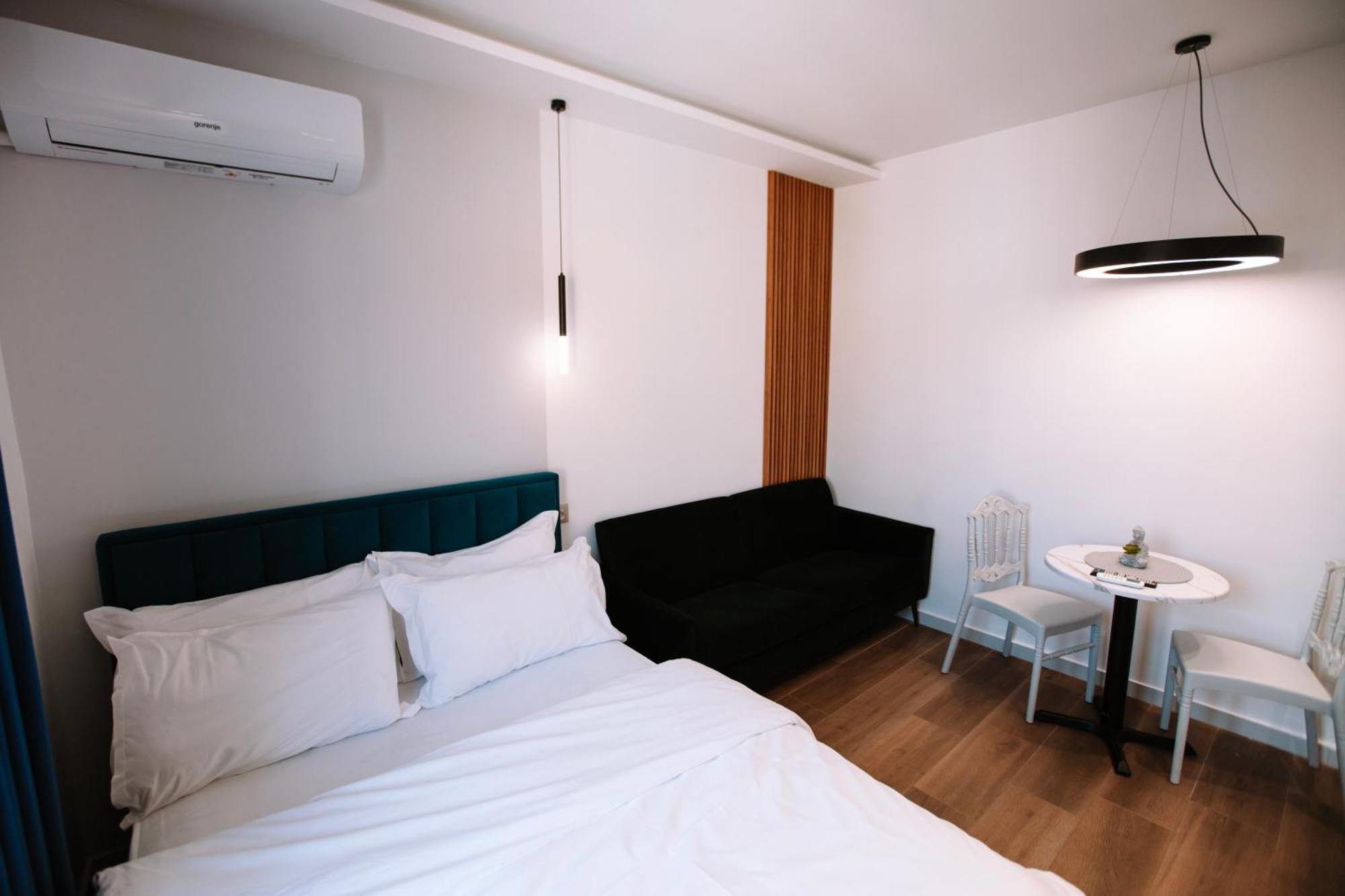 Barrikada Str Modern Apartments - The Nest Tirana Extérieur photo