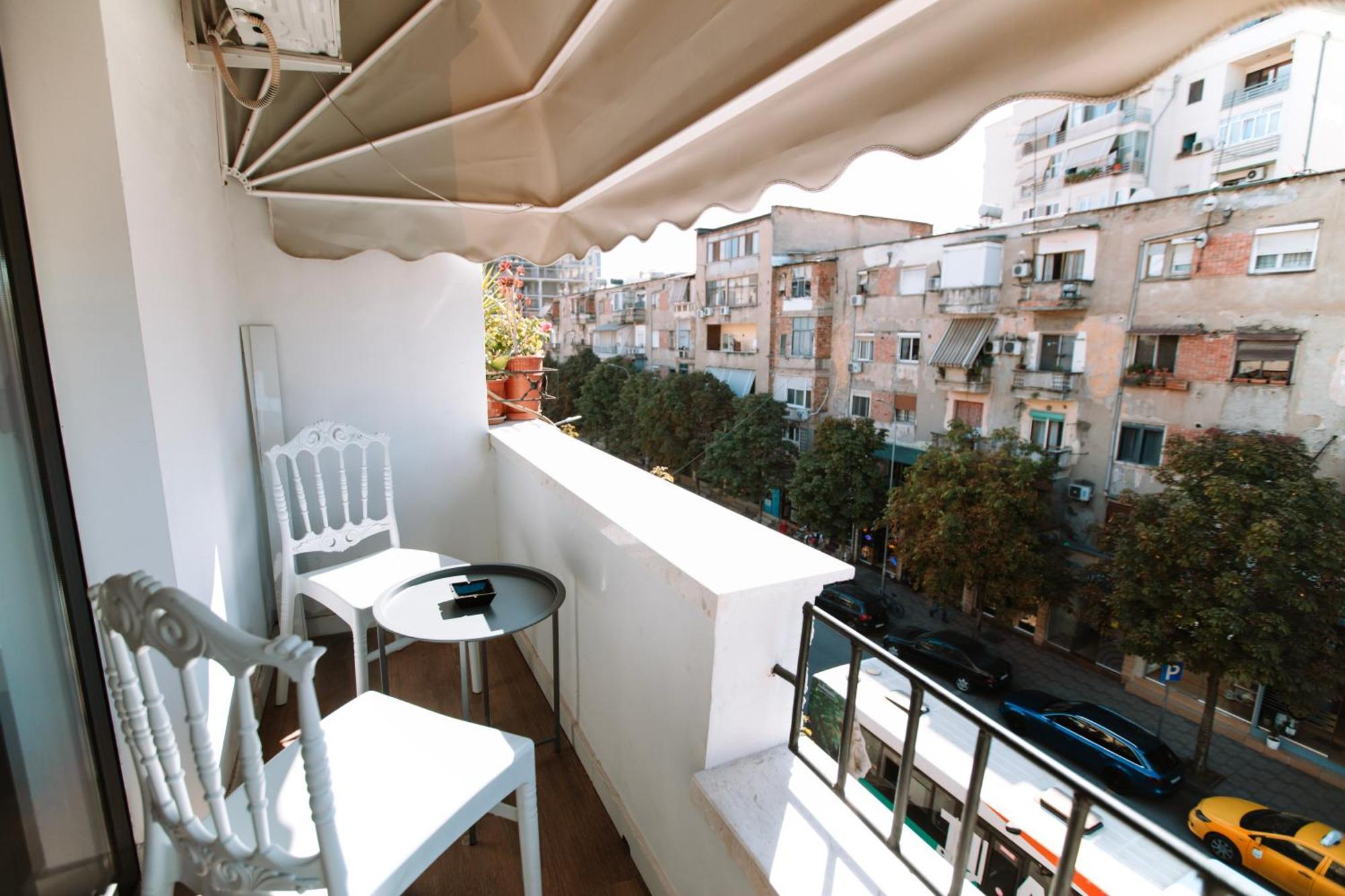 Barrikada Str Modern Apartments - The Nest Tirana Extérieur photo