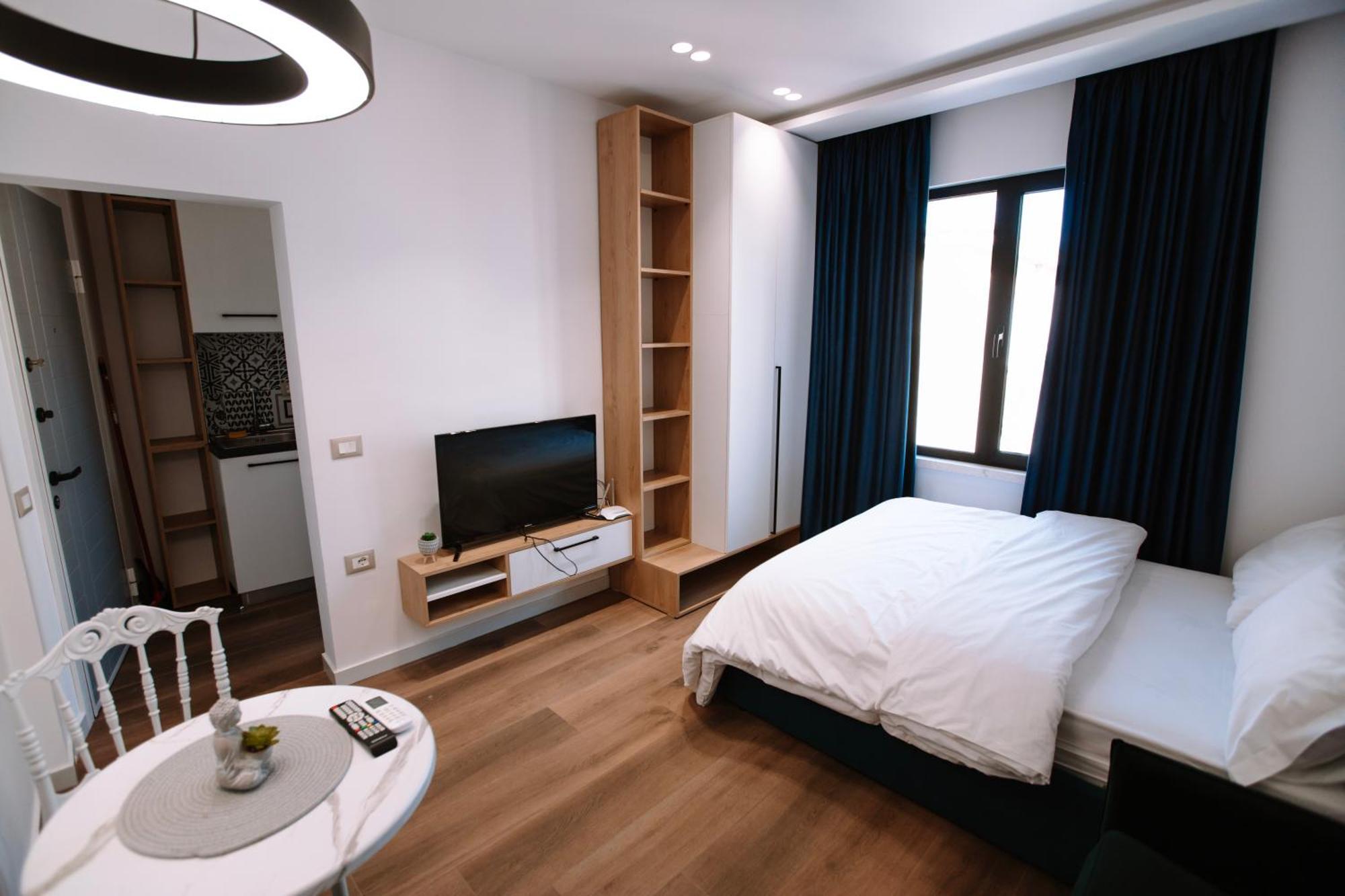 Barrikada Str Modern Apartments - The Nest Tirana Extérieur photo